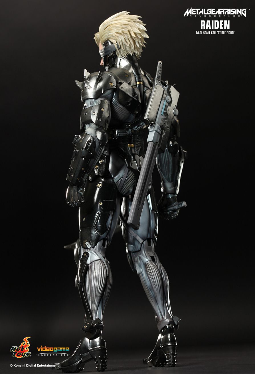 Metal Gear Solid Rising : Revengeance - Raiden Hot Toys - Machinegun
