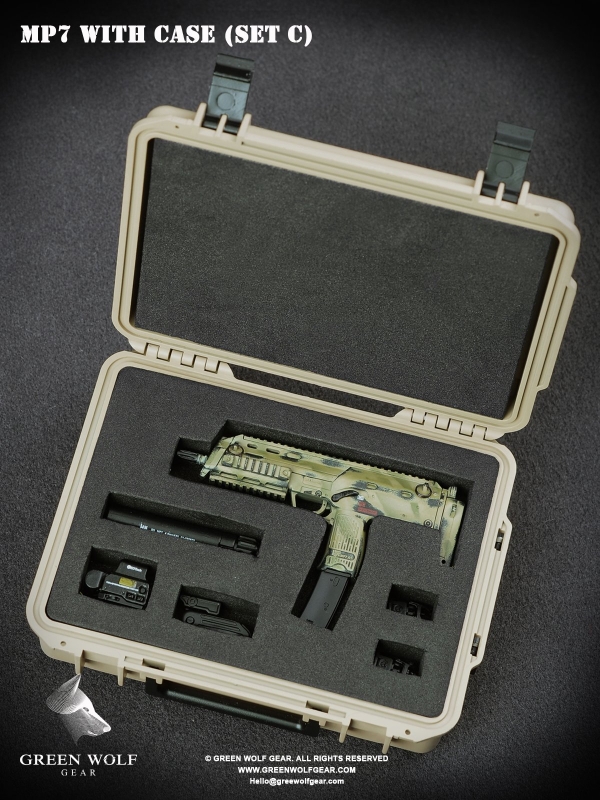 HK MP7 Submachine Gun with Case and Accessories (Khaki